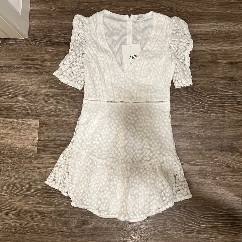 Selfie Leslie dress